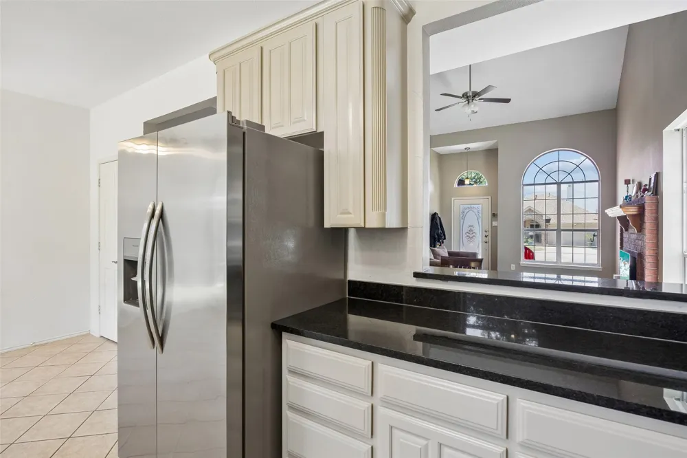 6717 Wooddale Drive Watauga, TX 76148