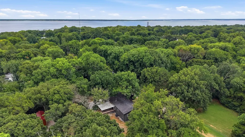 41 Missouri Avenue Pottsboro, TX 75076
