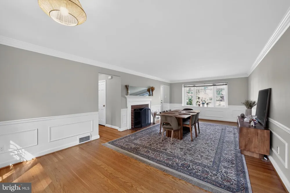 100 E ROSE VALLEY ROAD Wallingford, PA 19086