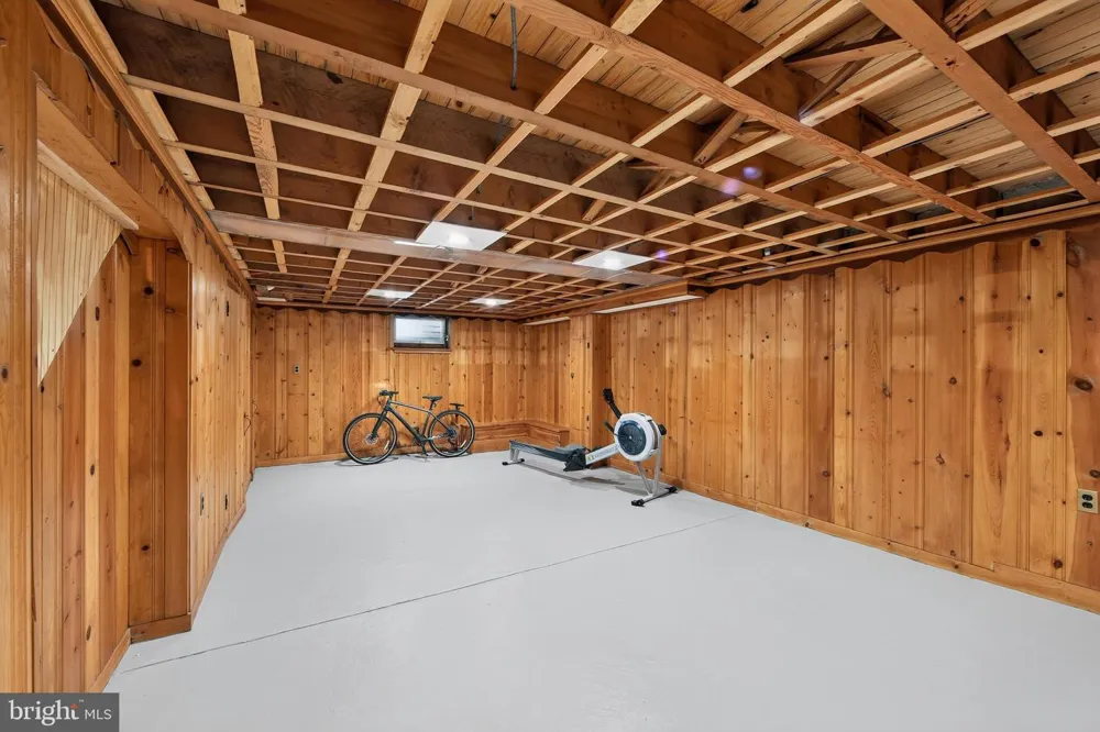 100 E ROSE VALLEY ROAD Wallingford, PA 19086