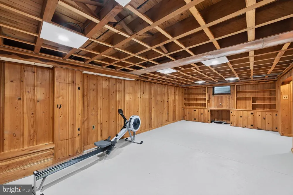 100 E ROSE VALLEY ROAD Wallingford, PA 19086