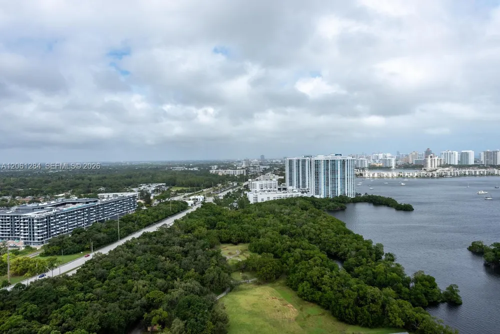 16385 Biscayne Blvd #2904 North Miami Beach, FL 33160