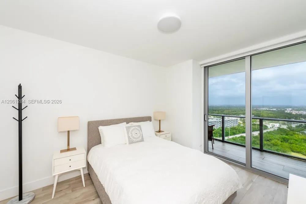 16385 Biscayne Blvd #2904 North Miami Beach, FL 33160