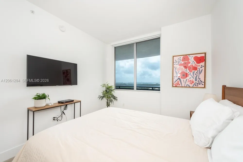 16385 Biscayne Blvd #2904 North Miami Beach, FL 33160