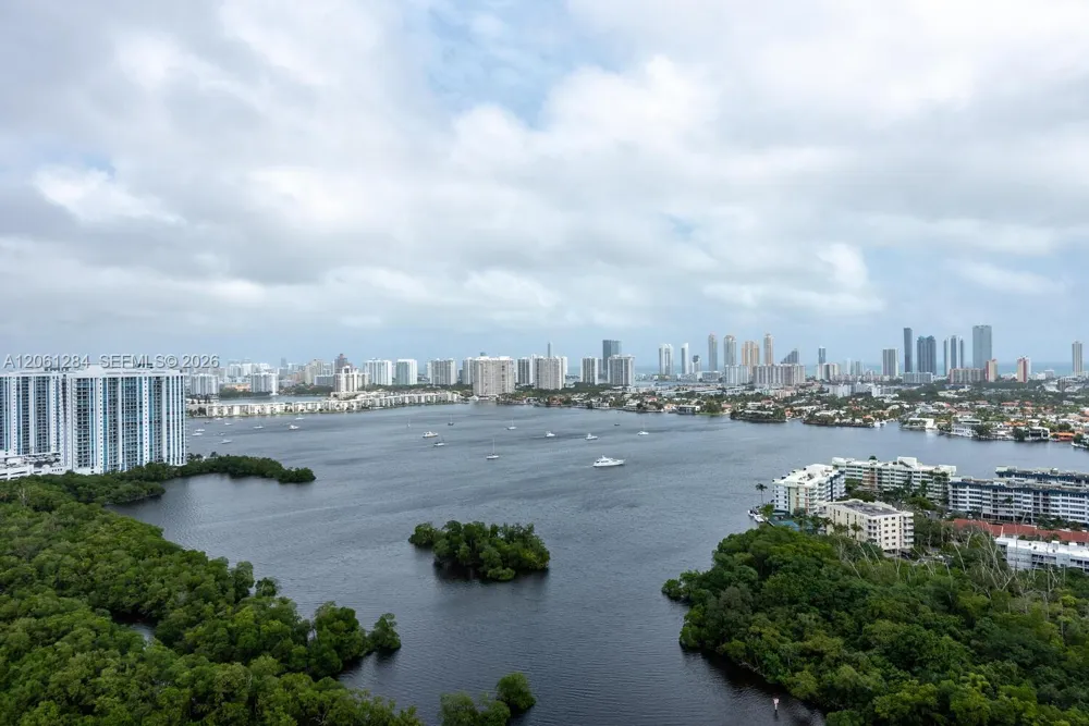 16385 Biscayne Blvd #2904 North Miami Beach, FL 33160