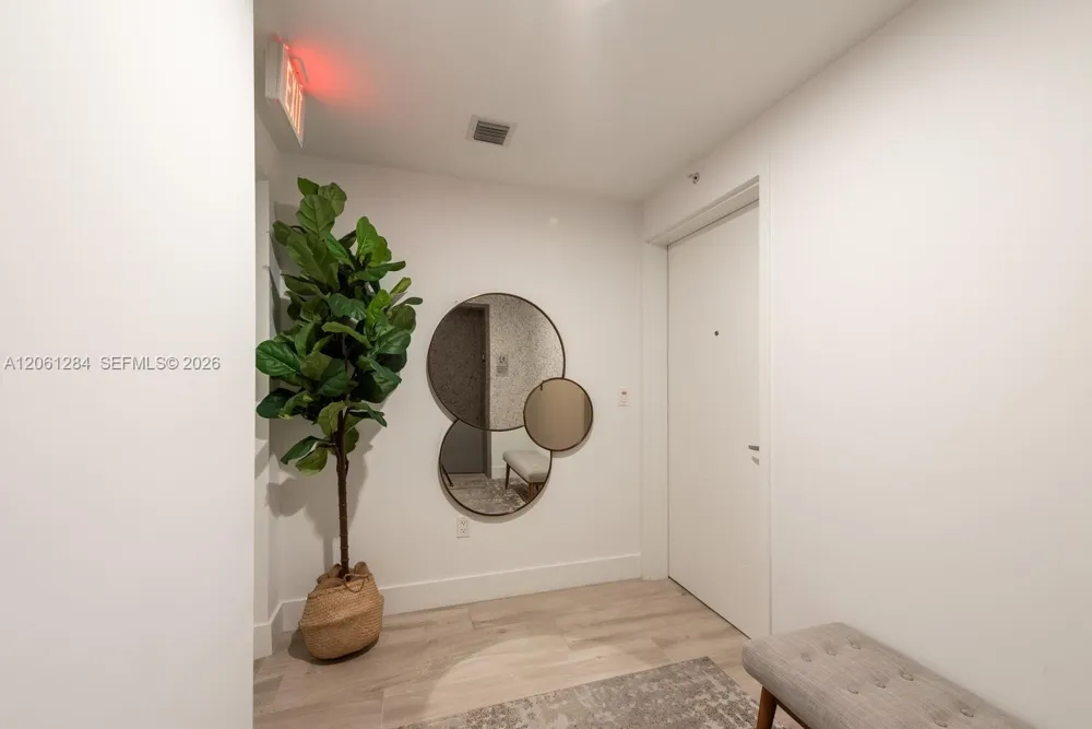 16385 Biscayne Blvd #2904 North Miami Beach, FL 33160