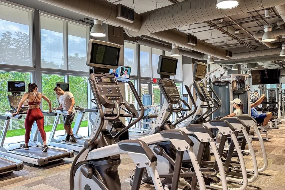 16385 Biscayne Blvd #2904 North Miami Beach, FL 33160