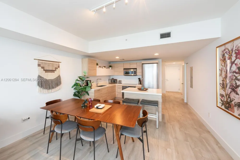 16385 Biscayne Blvd #2904 North Miami Beach, FL 33160