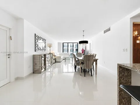9801 Collins Ave #10V