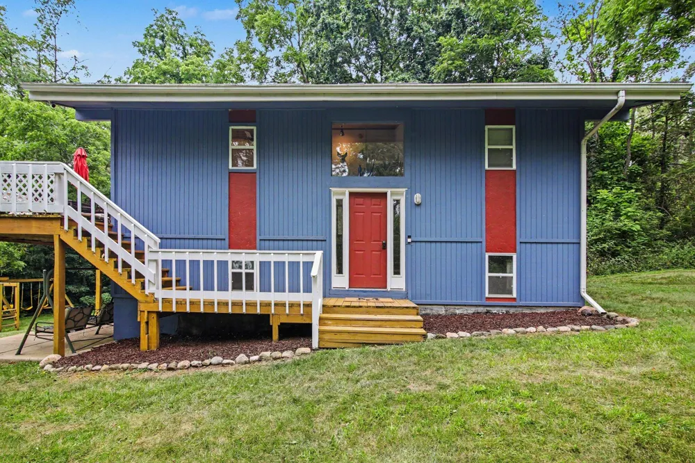 12884 Sharon Hollow Road Manchester, MI 48158