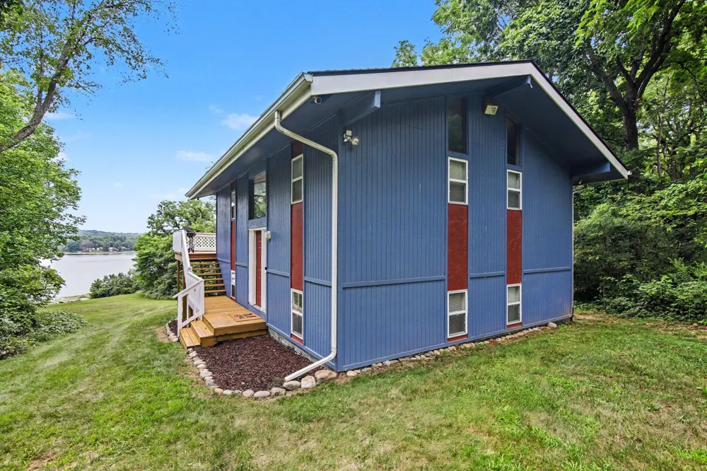 12884 Sharon Hollow Road Manchester, MI 48158