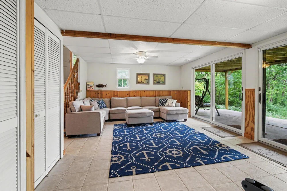12884 Sharon Hollow Road Manchester, MI 48158