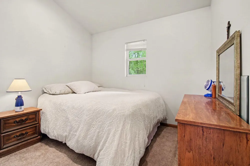 12884 Sharon Hollow Road Manchester, MI 48158