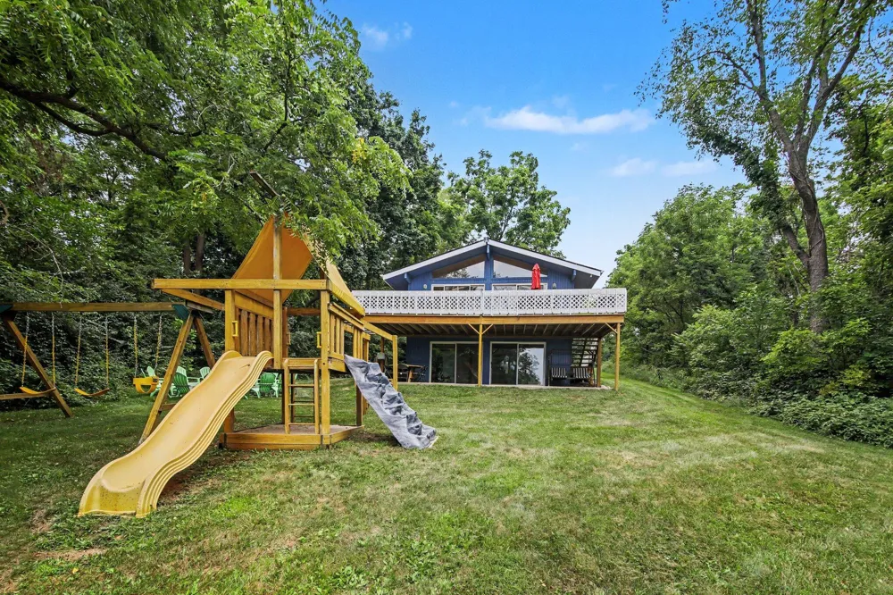 12884 Sharon Hollow Road Manchester, MI 48158