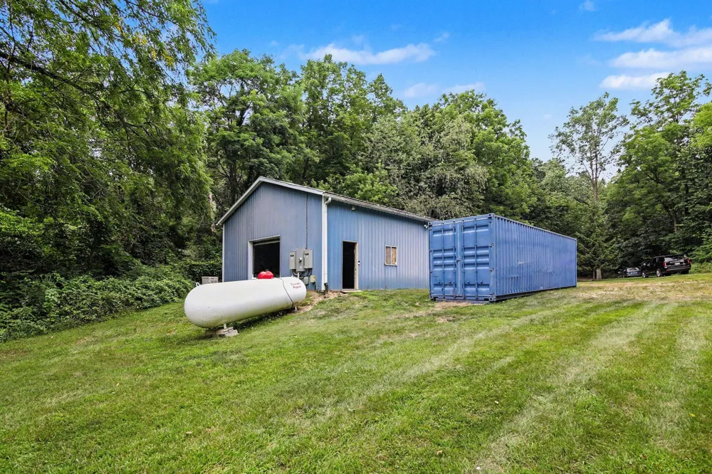 12884 Sharon Hollow Road Manchester, MI 48158