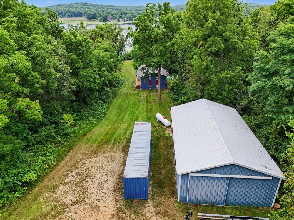 12884 Sharon Hollow Road Manchester, MI 48158