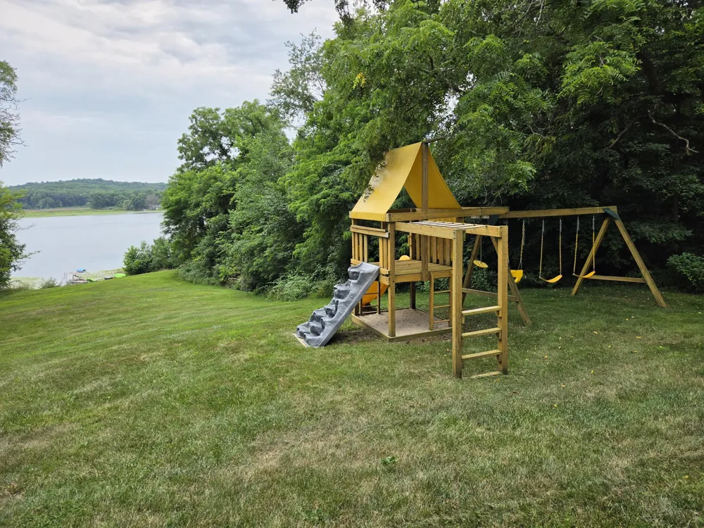 12884 Sharon Hollow Road Manchester, MI 48158