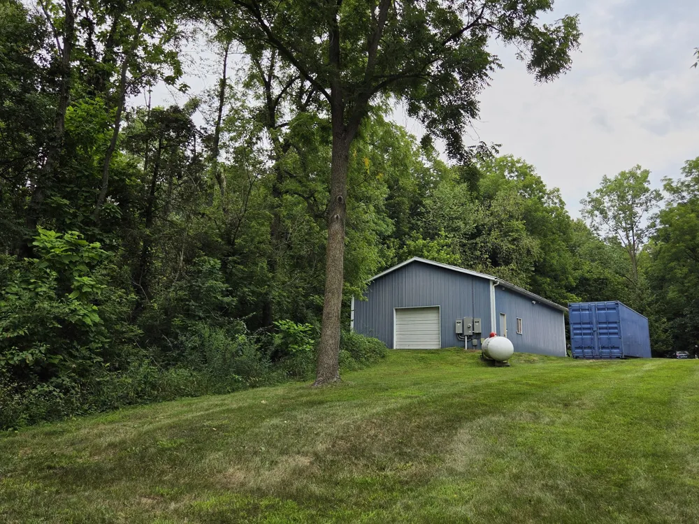 12884 Sharon Hollow Road Manchester, MI 48158