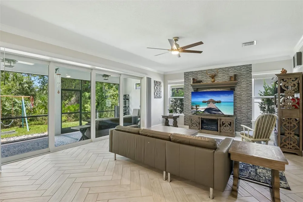 9085 SPRUCE CREEK CIRCLE Riverview, FL 33578
