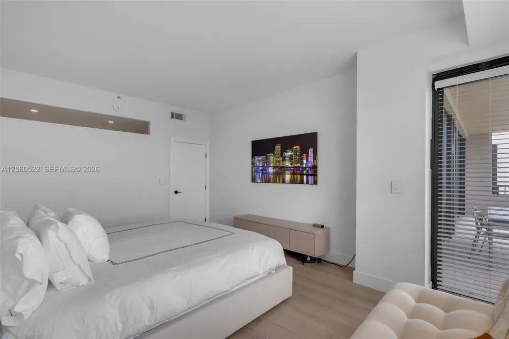 151 Crandon Blvd #736 Key Biscayne, FL 33149