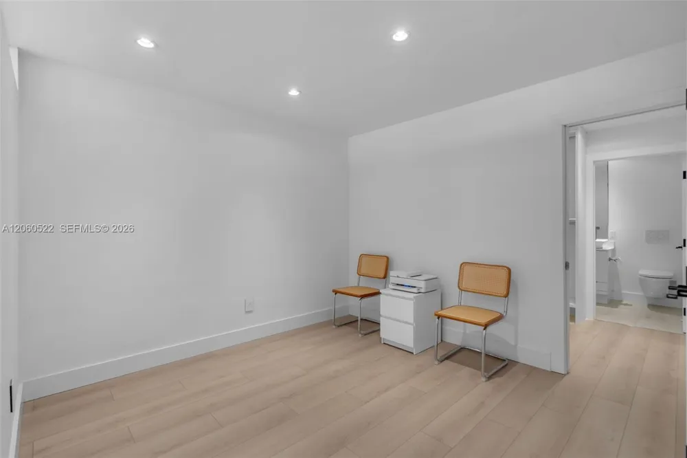 151 Crandon Blvd #736 Key Biscayne, FL 33149