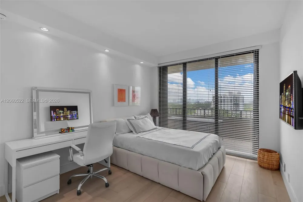 151 Crandon Blvd #736 Key Biscayne, FL 33149