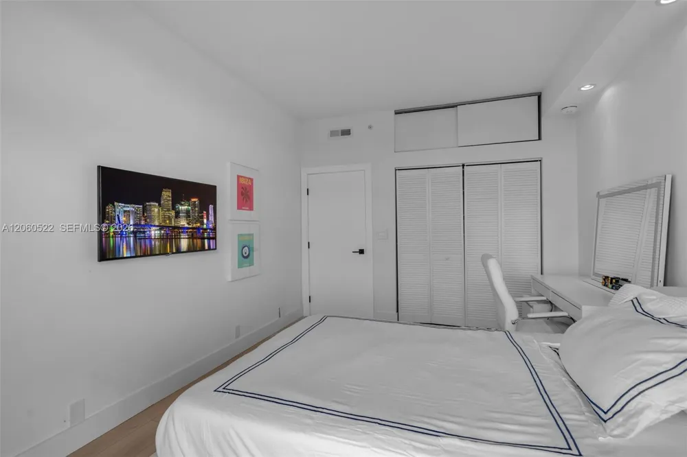 151 Crandon Blvd #736 Key Biscayne, FL 33149