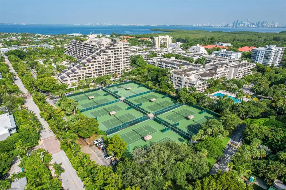 151 Crandon Blvd #736 Key Biscayne, FL 33149
