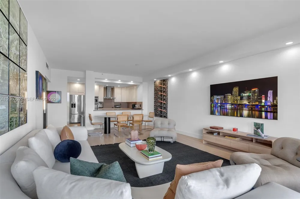 151 Crandon Blvd #736 Key Biscayne, FL 33149