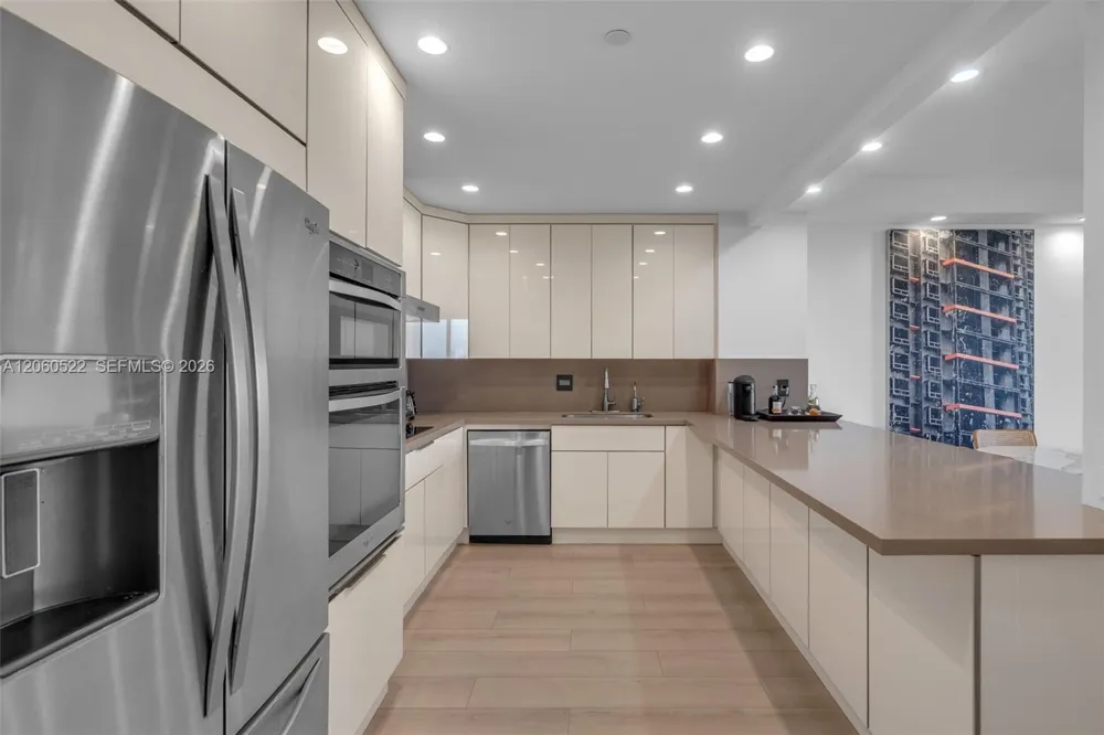 151 Crandon Blvd #736 Key Biscayne, FL 33149