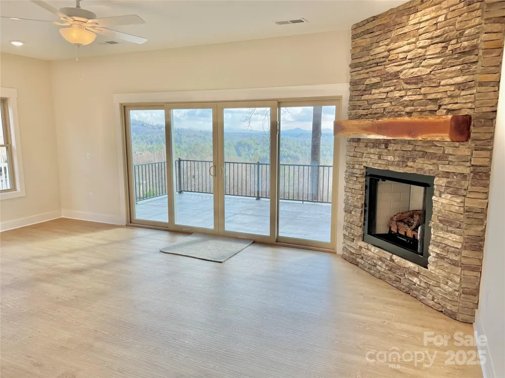 1387 River Club Ridge Lenoir, NC 28645
