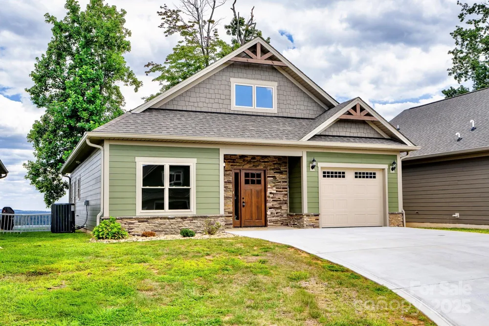 1387 River Club Ridge Lenoir, NC 28645
