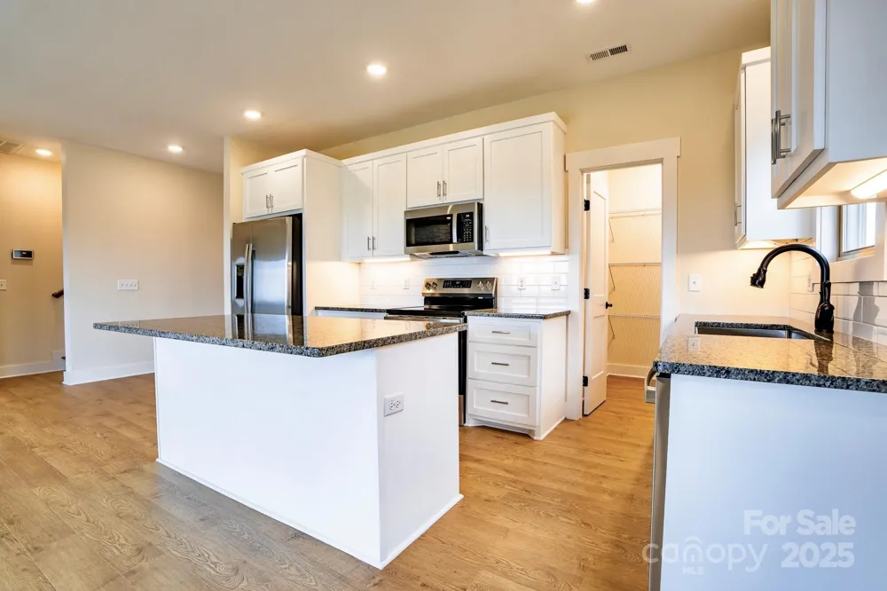 1387 River Club Ridge Lenoir, NC 28645