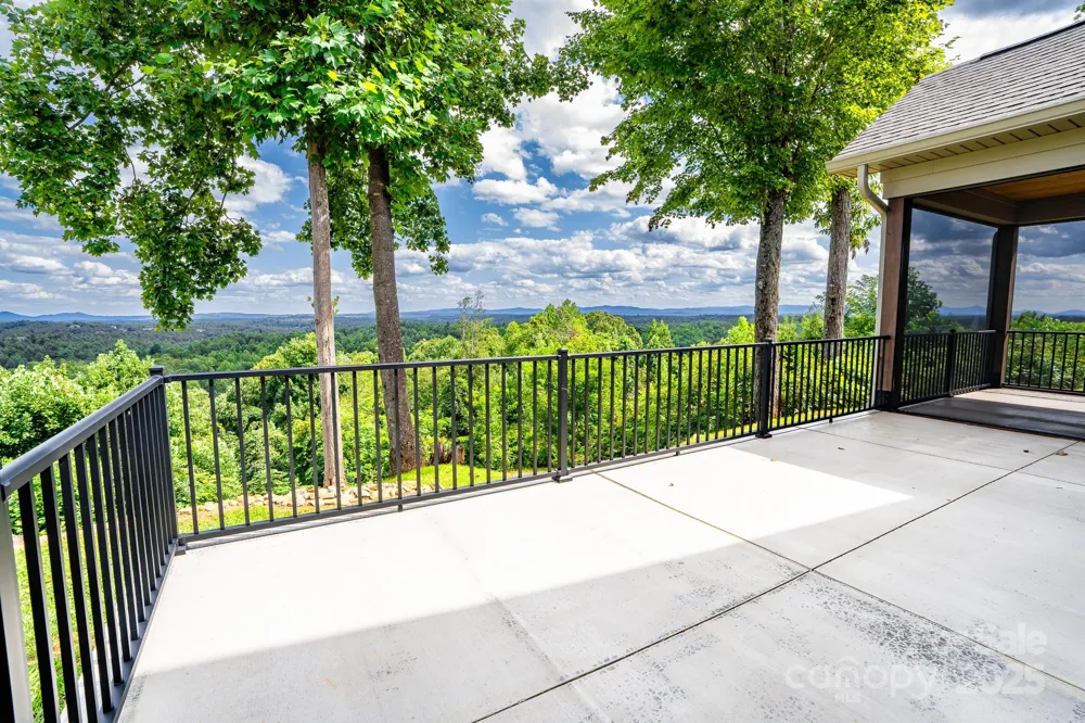1387 River Club Ridge Lenoir, NC 28645