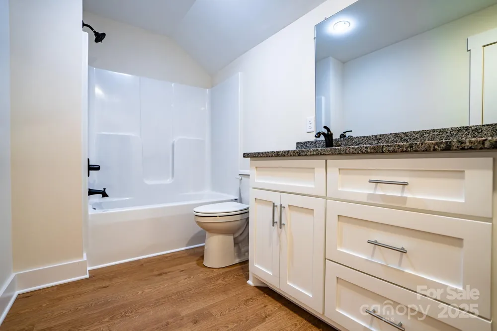 1387 River Club Ridge Lenoir, NC 28645