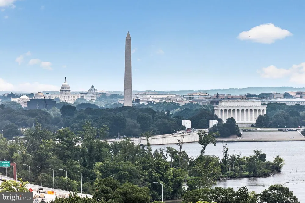 1011 ARLINGTON BOULEVARD #942 Arlington, VA 22209