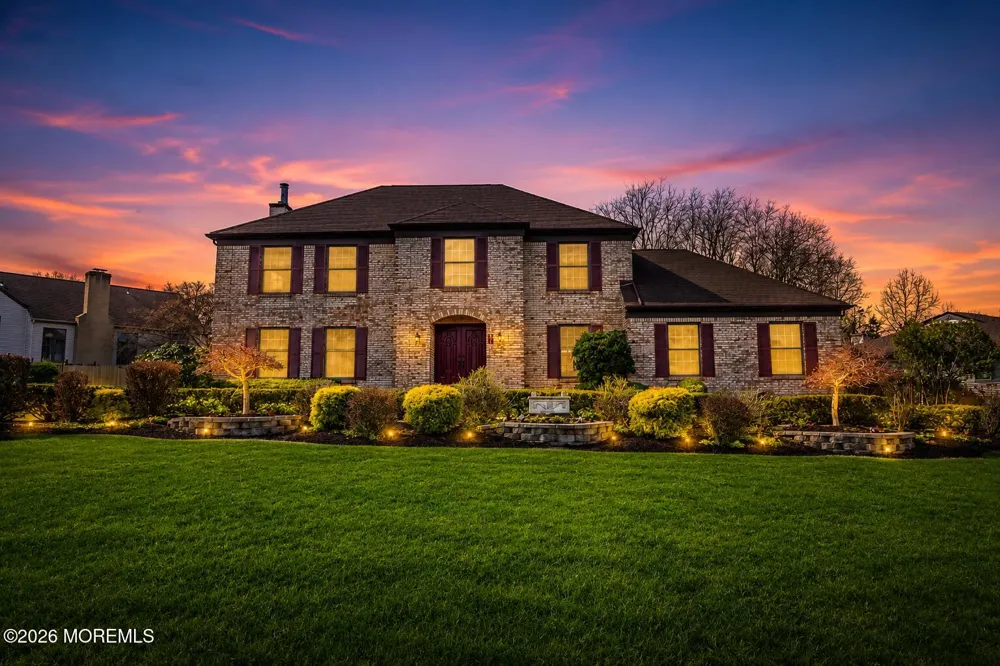 97 Windsor Drive Eatontown, NJ 07724