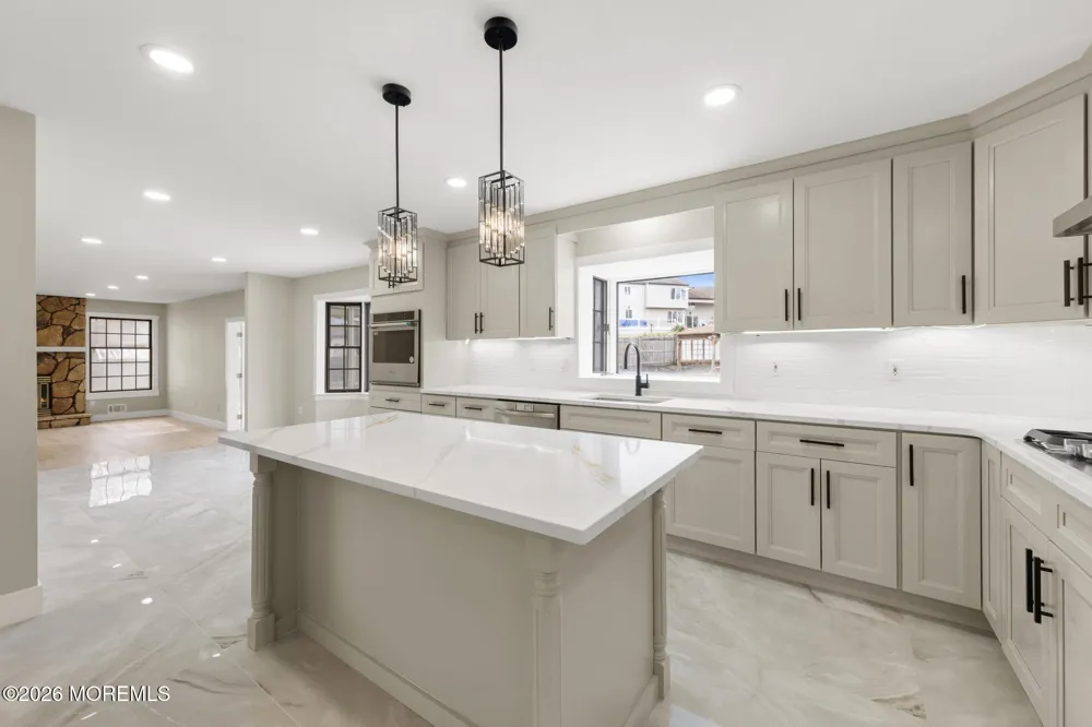 97 Windsor Drive Eatontown, NJ 07724