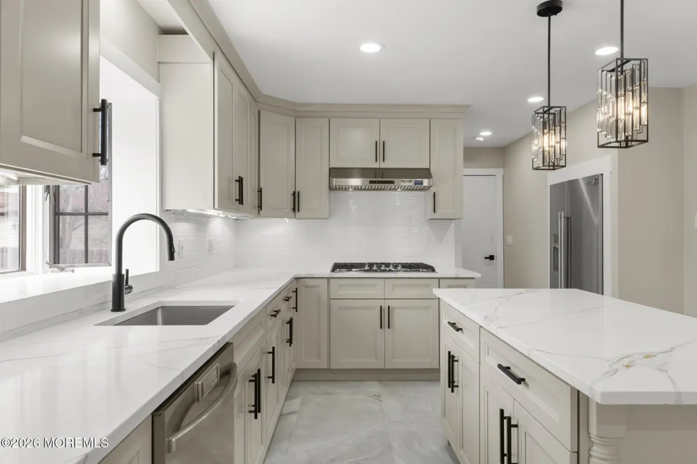 97 Windsor Drive Eatontown, NJ 07724
