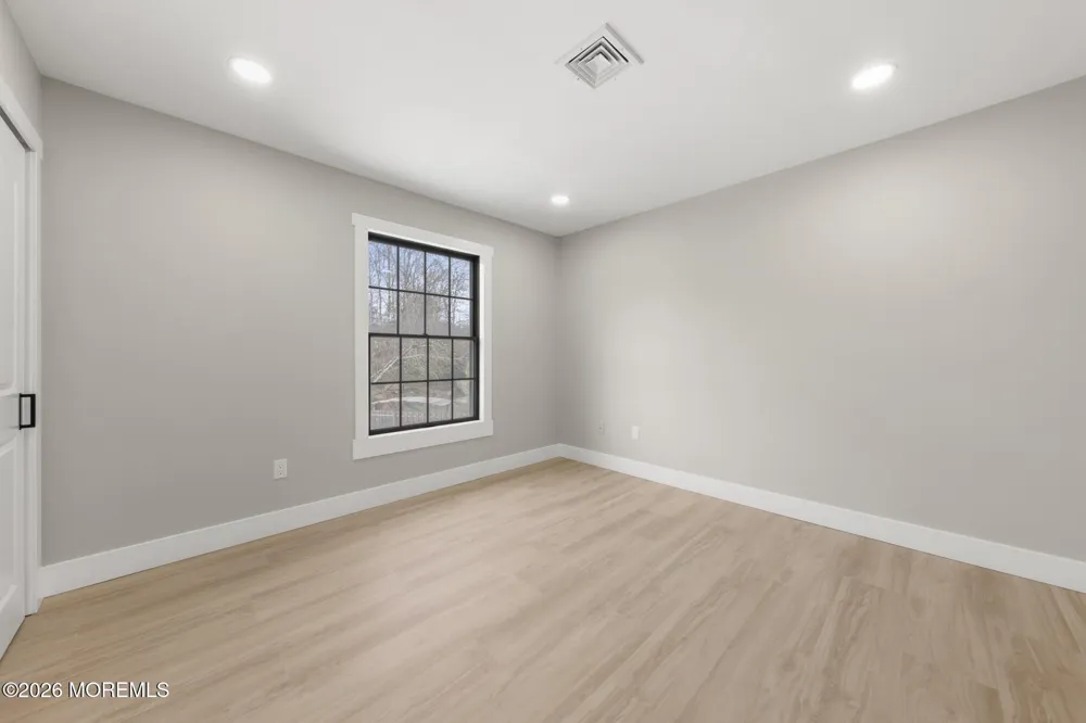 97 Windsor Drive Eatontown, NJ 07724