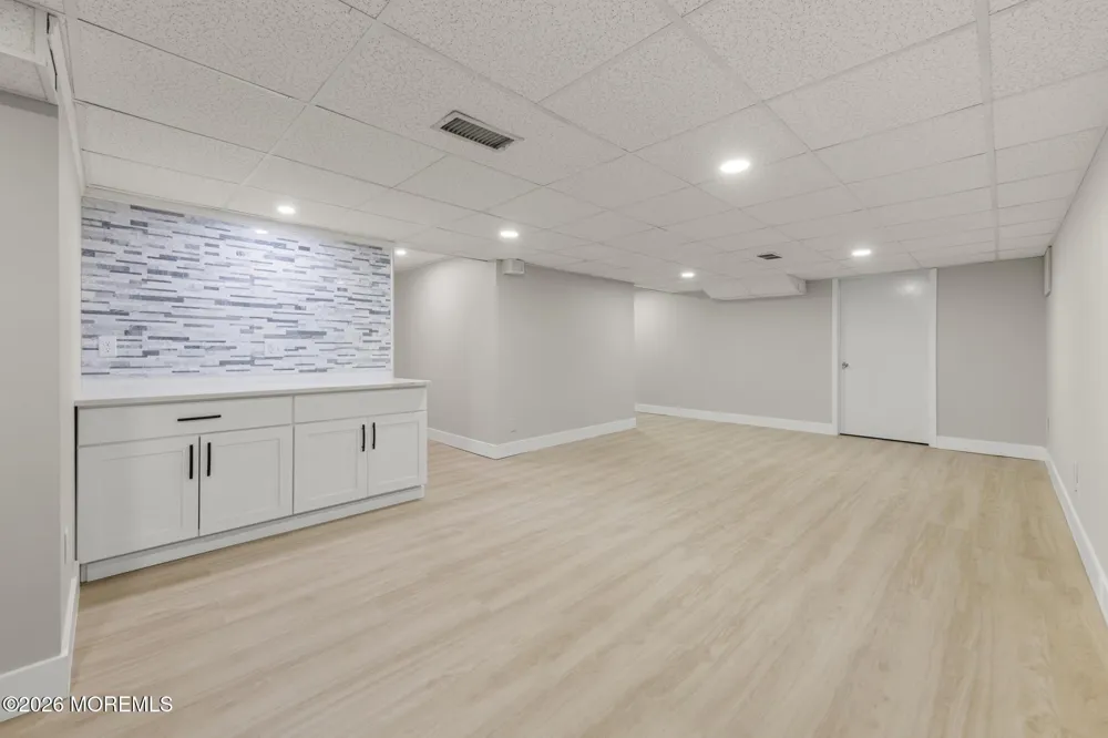 97 Windsor Drive Eatontown, NJ 07724