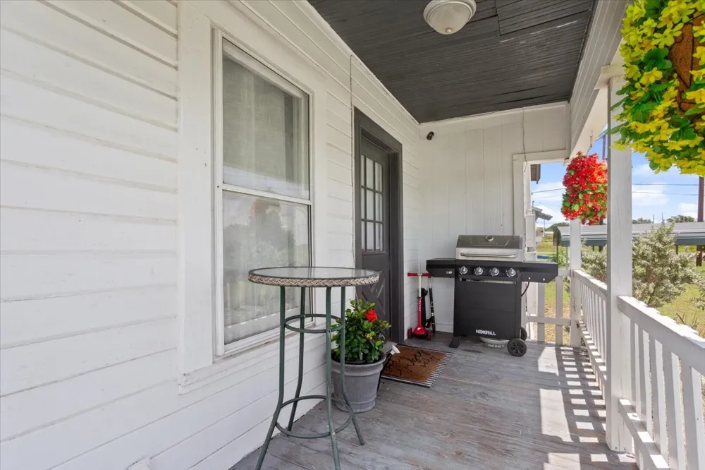 102 Brookshire Riesel, TX 76682