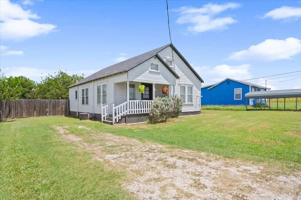102 Brookshire Riesel, TX 76682