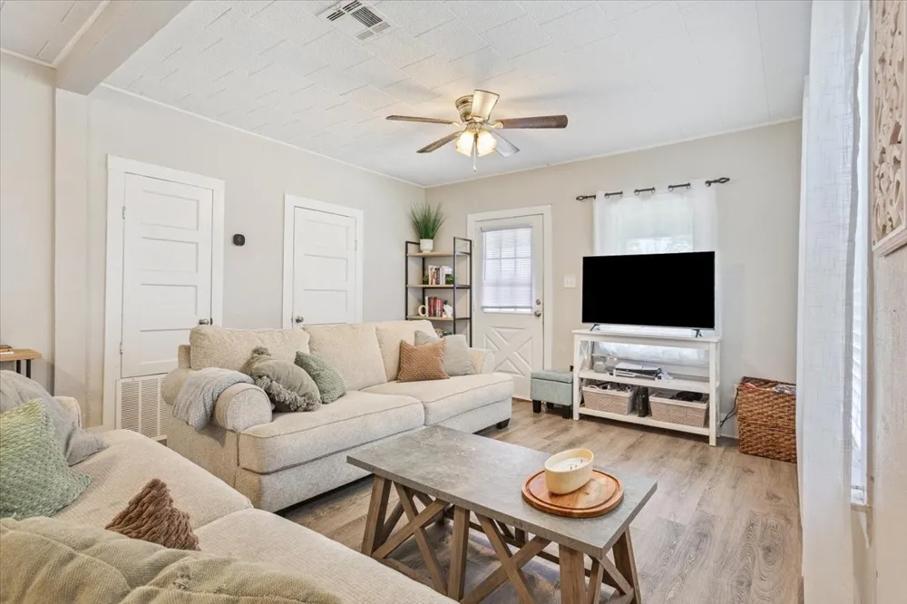 102 Brookshire Riesel, TX 76682