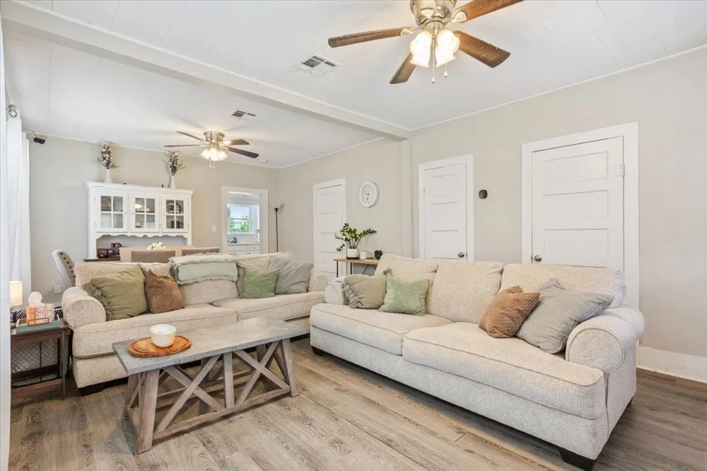 102 Brookshire Riesel, TX 76682
