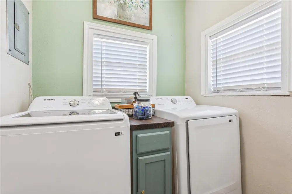 102 Brookshire Riesel, TX 76682