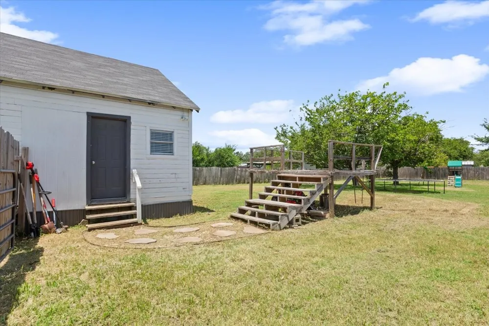 102 Brookshire Riesel, TX 76682