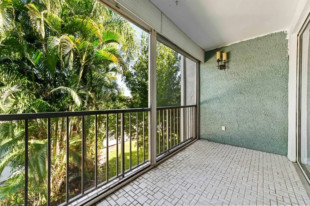 4080 Tivoli Court #202 Lake Worth, FL 33467