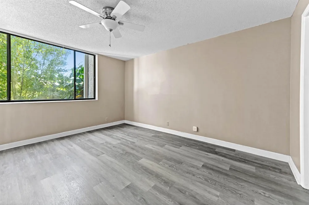 4080 Tivoli Court #202 Lake Worth, FL 33467
