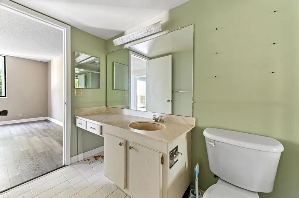 4080 Tivoli Court #202 Lake Worth, FL 33467